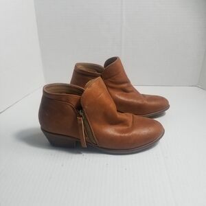 WILD DIVA LOUNGE WOMEN'S BROWN BOOTS SIZE 5.5